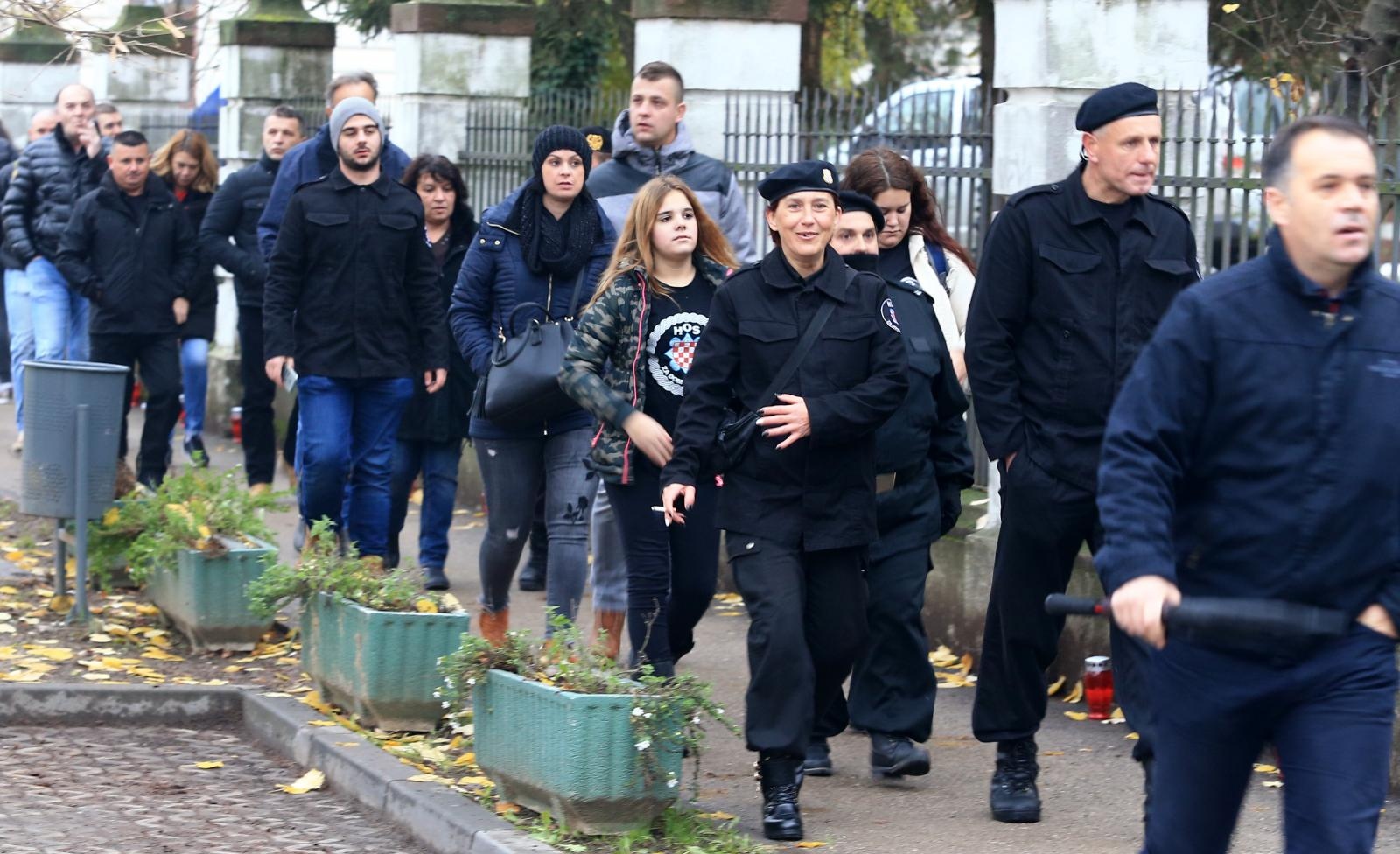 Kolona Sjećanja u Vukovaru 18. studenog 2017. Kolona Sjećanja u Vukovaru 18. studenog 2017.
