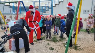 Bibinje: Moto mrazovi razveselili mališane Bibinje: Moto mrazovi razveselili mališane
