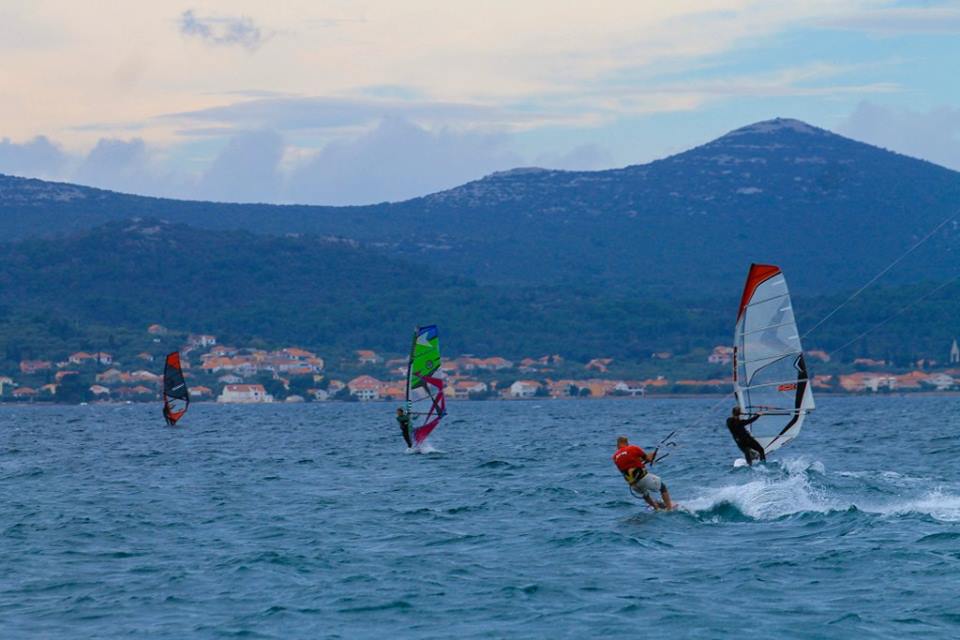 Wind i Kite surfing na Kolovarama 3. studenog 2013.  foto: Tome Grbeša