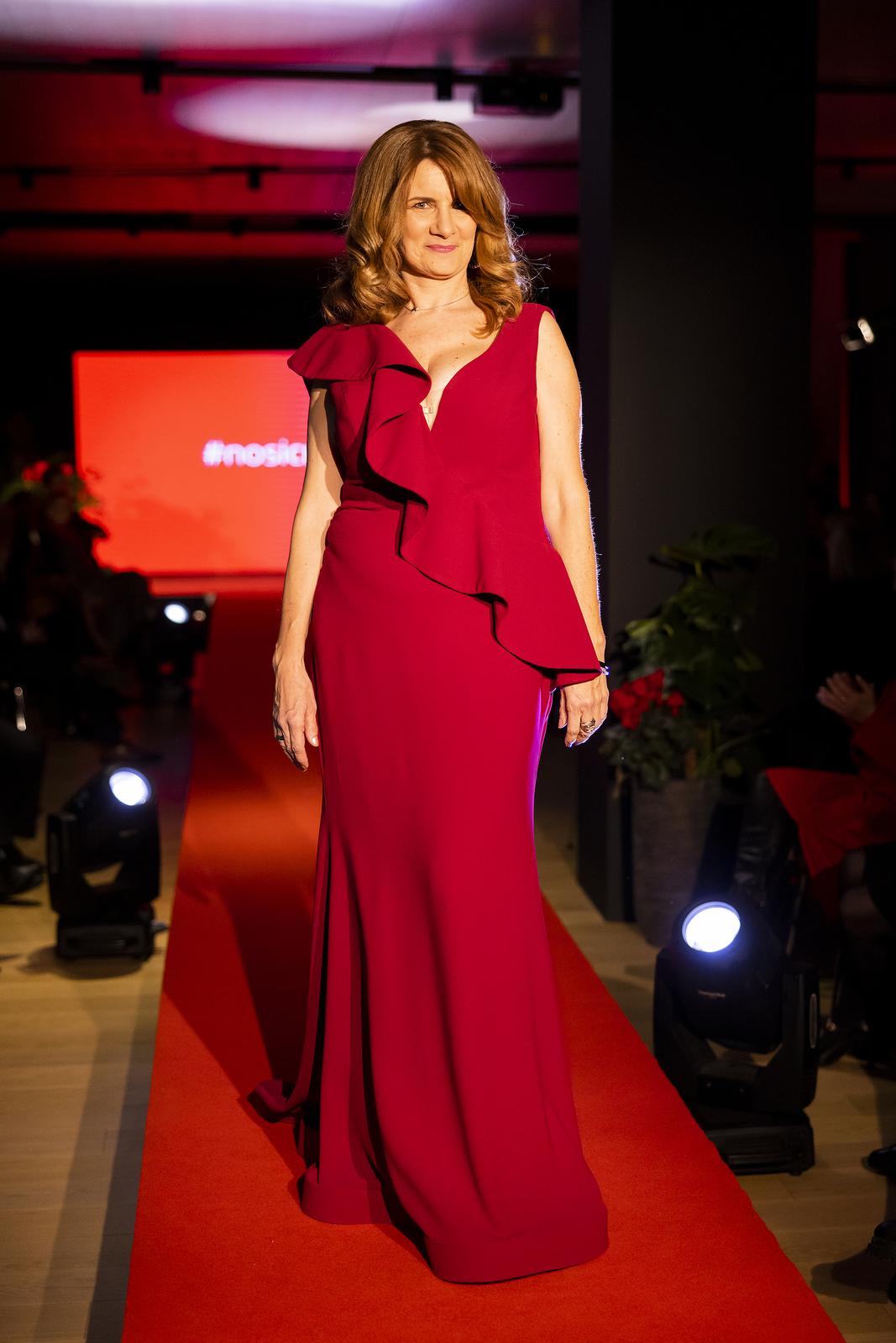 Dan crvenih haljina – modna revija u Splitu