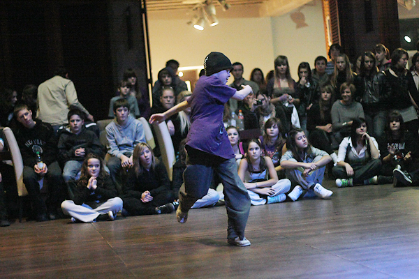 Image 1038891 (auto)