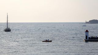 Panoramske fotografije s trajekta koji vozi od Zadra do otoka Ugljana. Photo: Filip Brala/PIXSELL Autor  Filip Brala/PIXSELL KLJUČNE RIJEČI  panorama, morske orgulje, pozdrav suncu, trajekt, riva