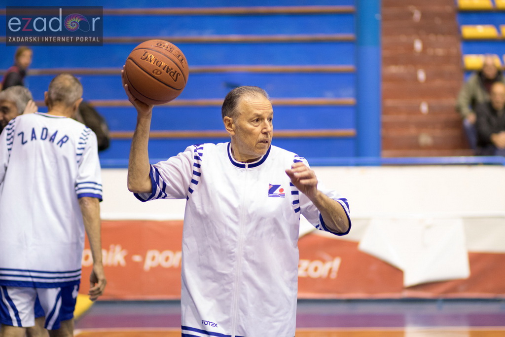 Fešta u povodu 80. rođendana Pina Giergie: Vetarani KK Zadar – Veterani KK Olimpija Fešta u povodu 80. rođendana Pina Giergie: Vetarani KK Zadar – Veterani KK Olimpija