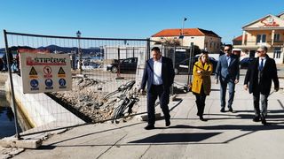 Otvoren dječji vrtić u Pakoštanima i započeli radovi na izgradnji luke u Dragama Otvoren dječji vrtić u Pakoštanima i započeli radovi na izgradnji luke u Dragama