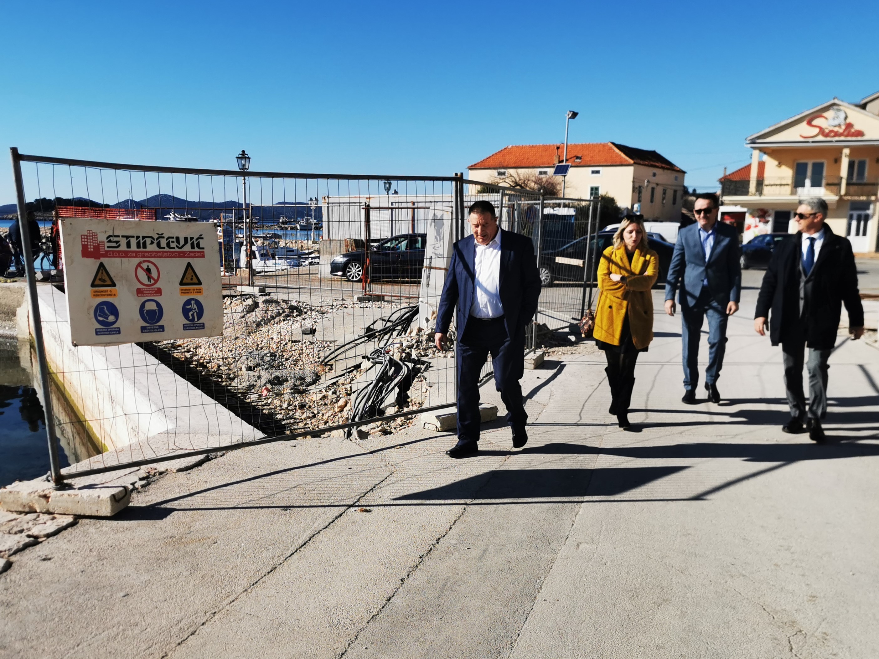 Otvoren dječji vrtić u Pakoštanima i započeli radovi na izgradnji luke u Dragama Otvoren dječji vrtić u Pakoštanima i započeli radovi na izgradnji luke u Dragama