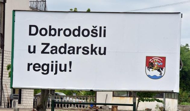 Bilice: Postavljen billboard “Dobrodošli u Zadarsku regiju”. Foto: Hrvoje Jelavic/PIXSELL