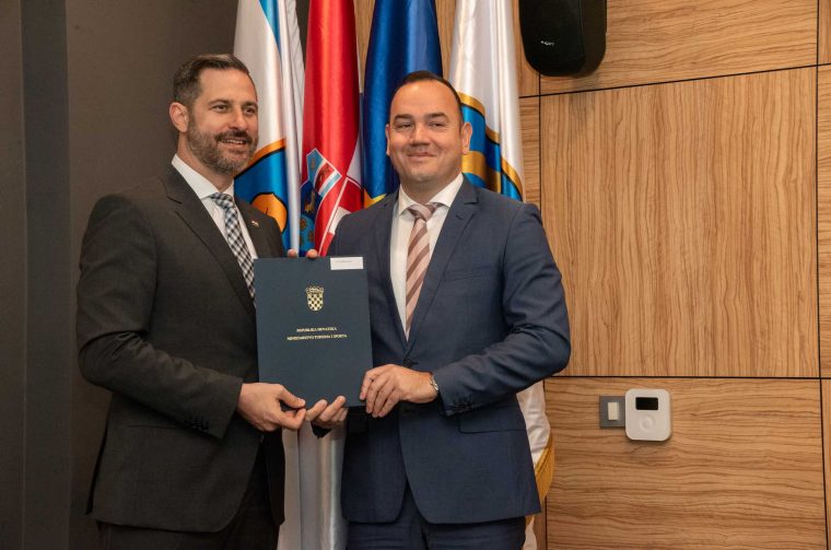 669448917_1271724365164100_3609425189546157894_n