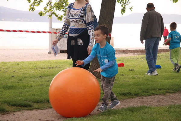 Sportska manifestacija za djecu “1000 koraka kroz 1000 ulica” SŠ “Loptica” Sportska manifestacija za djecu “1000 koraka kroz 1000 ulica” SŠ “Loptica”