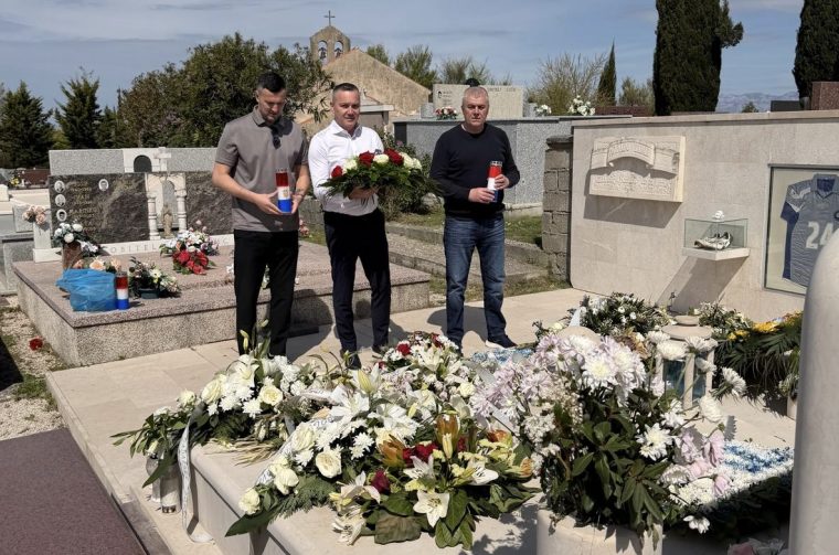 Kustić, Subašić i Svetko Ćustić obilježili 18. obljetnicu smrti Hrvoja Ćustića