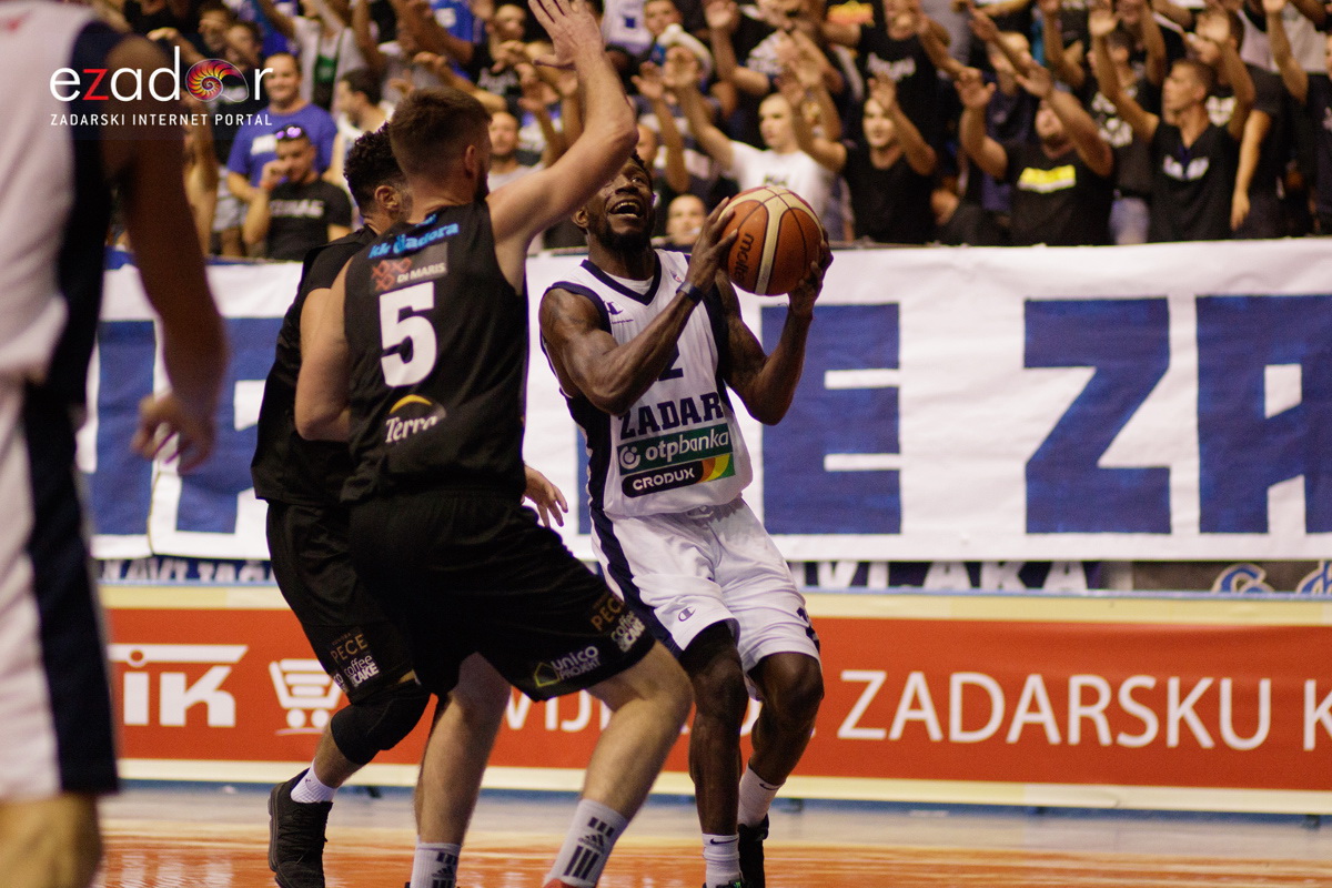Humanitarna utakmica u Jazinama: KK Zadar – KK Diadora Humanitarna utakmica u Jazinama: KK Zadar – KK Diadora