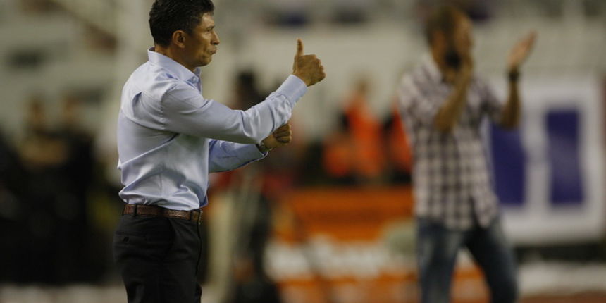 Split, 230711. Stadion Poljuda. Prijateljska nogometna utakmica Hajduk – Barcelona povodom stote obljetnice Hajduka. Na slici: Krasimir Balakov, trener Hajduka. Foto: Ante Cizmic / CROPIX Split, 230711. Stadion Poljuda. Prijateljska nogometna utakmica Hajduk – Barcelona povodom stote obljetnice Hajduka. Na slici: Krasimir Balakov, trener Hajduka. Foto: Ante Cizmic / CROPIX