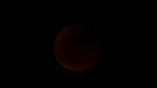 Potpuna pomrcina mjeseca Potpuna pomrcina mjeseca