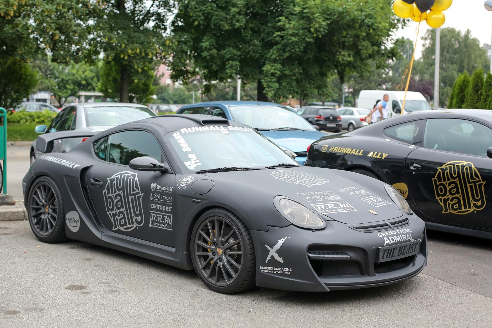 Zagreb: 40 sportskih automobila na Runball Rallyju ispred hotela Admiral