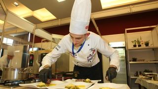 Umag – Hotel Sol Garden Istra u Katoru. Dani hrvatskog kulinarstva i ove godine okupljaju najbolje kuhare, slasticare i ucenike srednjih strukovnih ckola koji se natjecu za medalje i titule drzavnih prvaka. Clanovi zirija. Photo: Dusko Marusic/PIXSELL Umag – Hotel Sol Garden Istra u Katoru. Dani hrvatskog kulinarstva i ove godine okupljaju najbolje kuhare, slasticare i ucenike srednjih strukovnih ckola koji se natjecu za medalje i titule drzavnih prvaka. Clanovi zirija. Photo: Dusko Marusic/PIXSELL