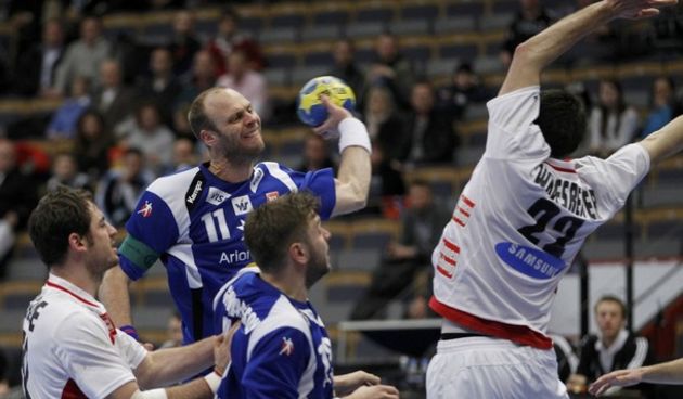 Iceland’s Olafur Indrioi Stefansson tries to score against Austria // Reuters