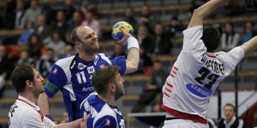 Iceland’s Olafur Indrioi Stefansson tries to score against Austria // Reuters Iceland’s Olafur Indrioi Stefansson tries to score against Austria // Reuters
