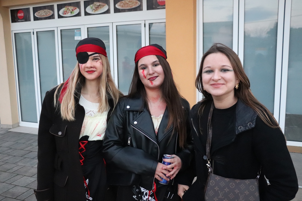 Virske maškare: Karnevalska povorka i Trio Gušt