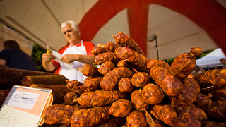 “Kupujmo hrvatsko” i “Vrijedne ruke” (foto:Saša Čuka) “Kupujmo hrvatsko” i “Vrijedne ruke” (foto:Saša Čuka)