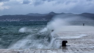 Igra valova na zadarskoj rivi 7. studenog 2014.  Foto: Roberto Lerga