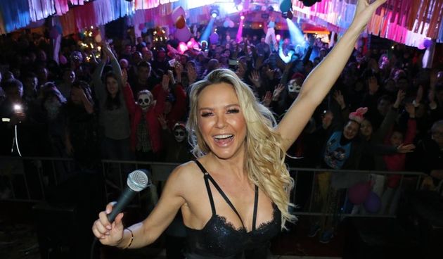 Virske maškare: Maja Šuput zapalila ledenu virsku večer