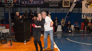 Humanitarno gledanje utakmice Zadar-Cibona (85-84) u Jazinama Humanitarno gledanje utakmice Zadar-Cibona (85-84) u Jazinama