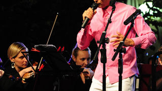 Zadar, 28.06.2013. snimio: Nenad Marčev, 
19. Zadarsko kazališno ljeto 
Zagrebačka filharmonija 
SALSA FILARMÓNICA 
Dirigent: Alan Bjelinski 
Nastupili: Ricardo Luque 
Olvido Ruiz Castellanos (Kuba) 
Poljana Šime Budinića