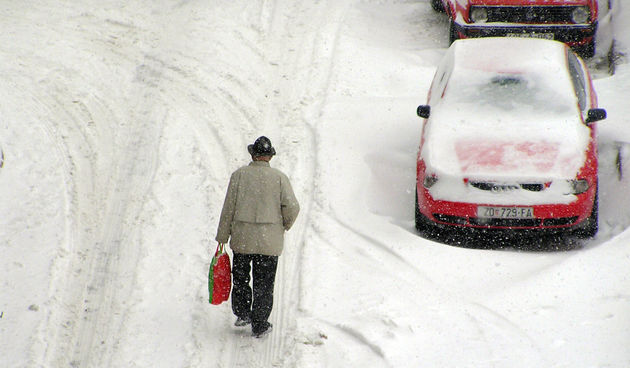 Snjezna idila u Kninu, gdje je napadalo 18 centimetara snijega, uz temperaturu -4 Celzijeva stupnja. Foto: Zivana Juras / EPEHA / CROPIX
