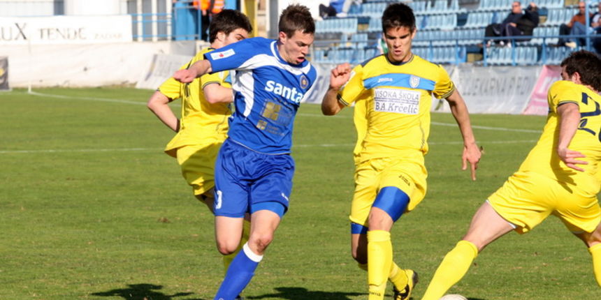 Zadar, 100312.Nogometni stadion Stanovi u Zadru. 21 kolo HNL-a,.Utakmica NK Zadar – NK Inter.Na fotografiji: igrac Zadra Anton Vasilj.Foto: Andrija Lucic / Cropix Zadar, 100312.Nogometni stadion Stanovi u Zadru. 21 kolo HNL-a,.Utakmica NK Zadar – NK Inter.Na fotografiji: igrac Zadra Anton Vasilj.Foto: Andrija Lucic / Cropix