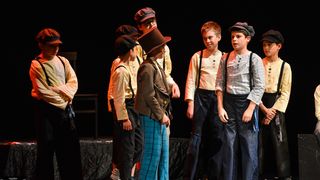 Kazališna udruga “Igrajmo se”: Predstava “Godišnja doba”