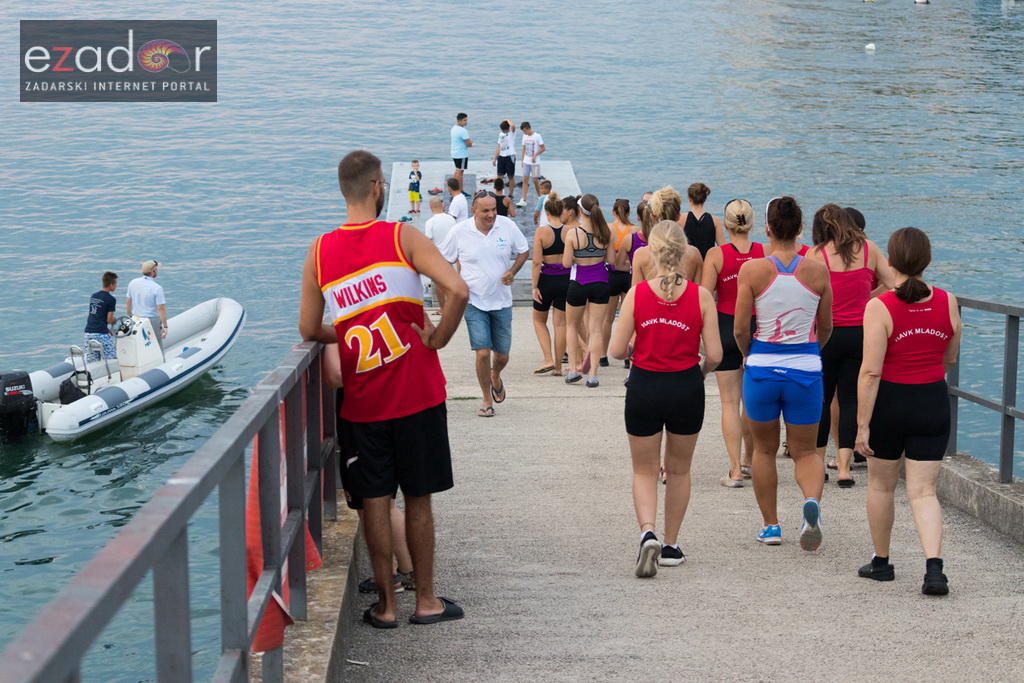6. “Jadranov veslački dvoboj” osmeraca u uvali Jazine 6. “Jadranov veslački dvoboj” osmeraca u uvali Jazine