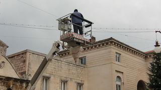 Bozicni ukrasi, ukrasavanje grada