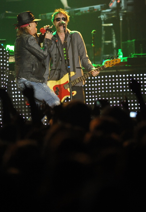 Split, 170712.
Koncert americke grupe Guns ‘n’ Roses koja je krajem 80-ih i pocetkom 90-ih bila jedna od vodecih grupa svijeta, danas je s malo manje popularnosti gostovala u splitskoj Spaladium Areni gdje se okupilo nekoliko tisuca obozavatelja. 
Na foto