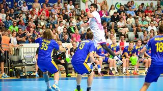 U doista sjajnoj atmosferi koju je stvorilo oko 5000 navijača iz cijele Hrvatske, naši su rukometni reprezentativci remizirali sa Švedskom i to s rezultatom 25-25. Bila je to ‘kaubojima’ pretposljednja pripremna utakmica uoči Olimpijskih igara