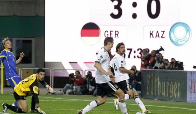 Germany’s Miroslav Klose (front) scores his second goal against Kazakhstan // Reuters