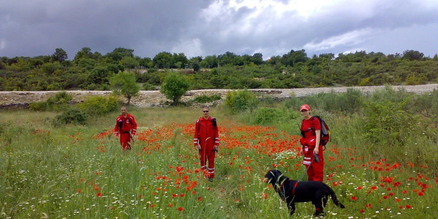 GSS Zadar – akcije 8.06. 2006. (Foto: GSS Zadar) GSS Zadar – akcije 8.06. 2006. (Foto: GSS Zadar)