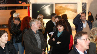 Izložba fotografija Ive Pervana i Mladena Radolovića Mrlje u crkvi SV.Donata Izložba fotografija Ive Pervana i Mladena Radolovića Mrlje u crkvi SV.Donata