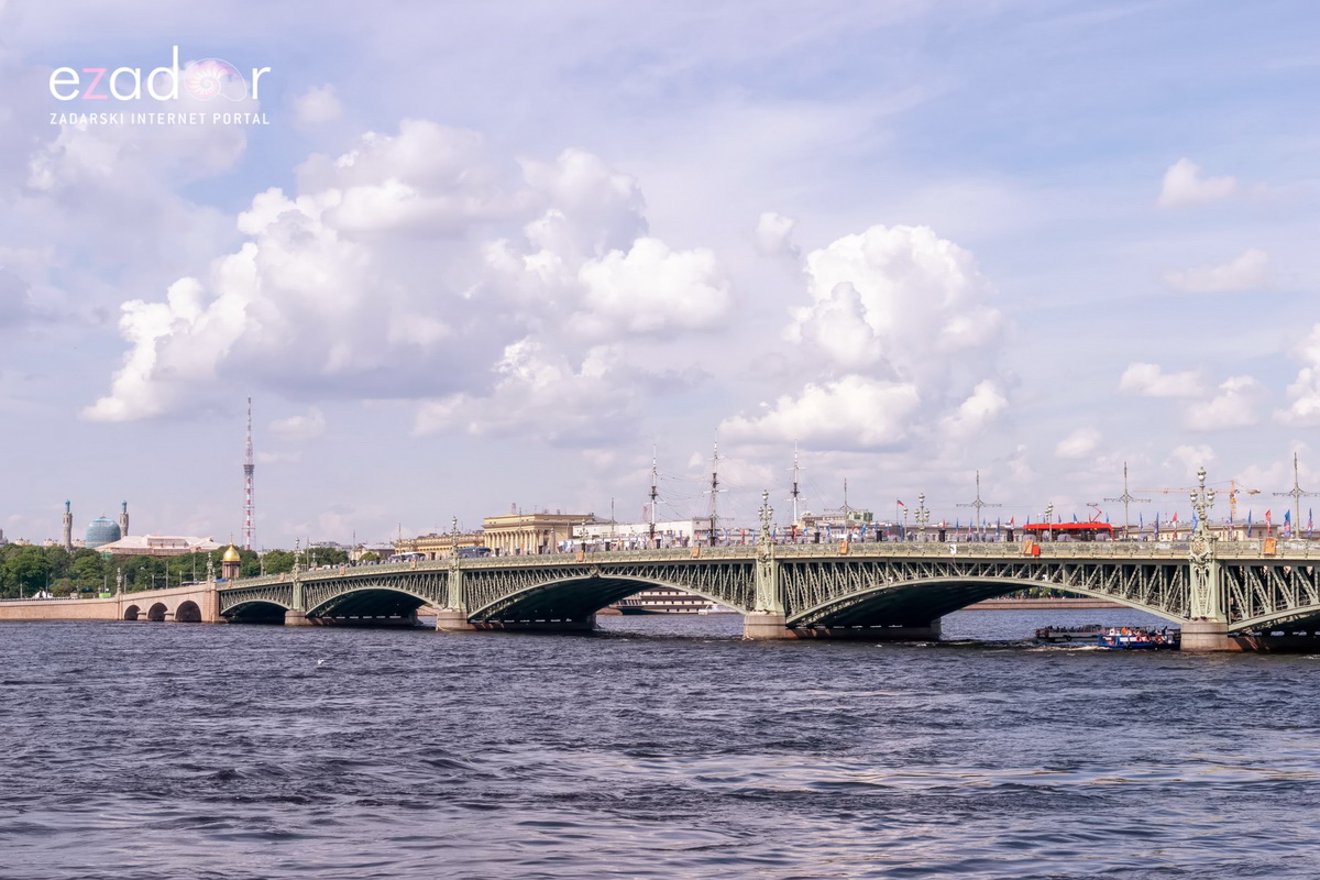 Đir po čudesno lijepom St. Petersburgu Đir po čudesno lijepom St. Petersburgu