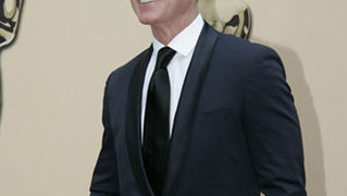 82. Red Carpet Oscara (oscar.go.com)