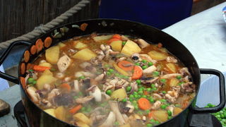 Banj: Poznati kuhaju s Renatom Kraljevom Banj: Poznati kuhaju s Renatom Kraljevom