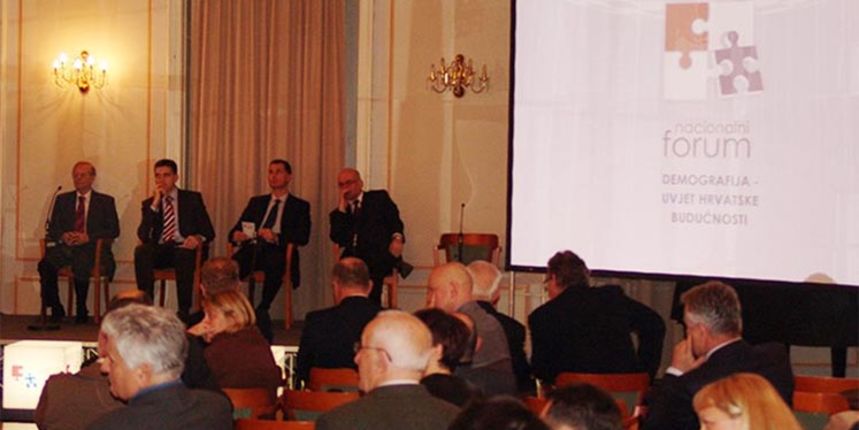 Nacionalni forum Dalmacija 2013., foto: www.dalmacijanews.com Nacionalni forum Dalmacija 2013., foto: www.dalmacijanews.com