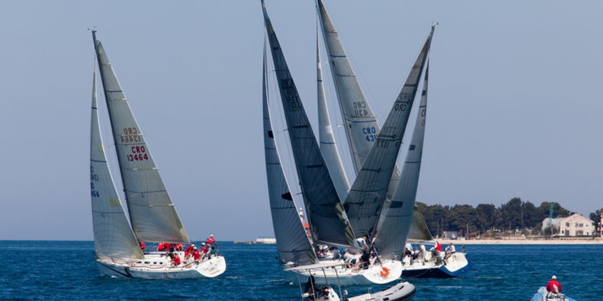 Zadar, 070511.
Danas i sutra se jedri treca regata ovogodisnjeg ORC Kupa Hrvatske, Zadarski kup, u organizaciji JK Uskok. Na regati u Zadarskom kanalu natjecalo se 13 krstasa.
Foto: Vladimir Ivanov / CROPIX