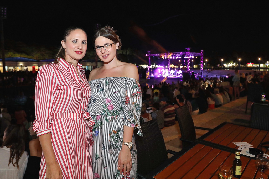 Čudesna Doris Dragović oduševila u Biogradu na Moru Čudesna Doris Dragović oduševila u Biogradu na Moru