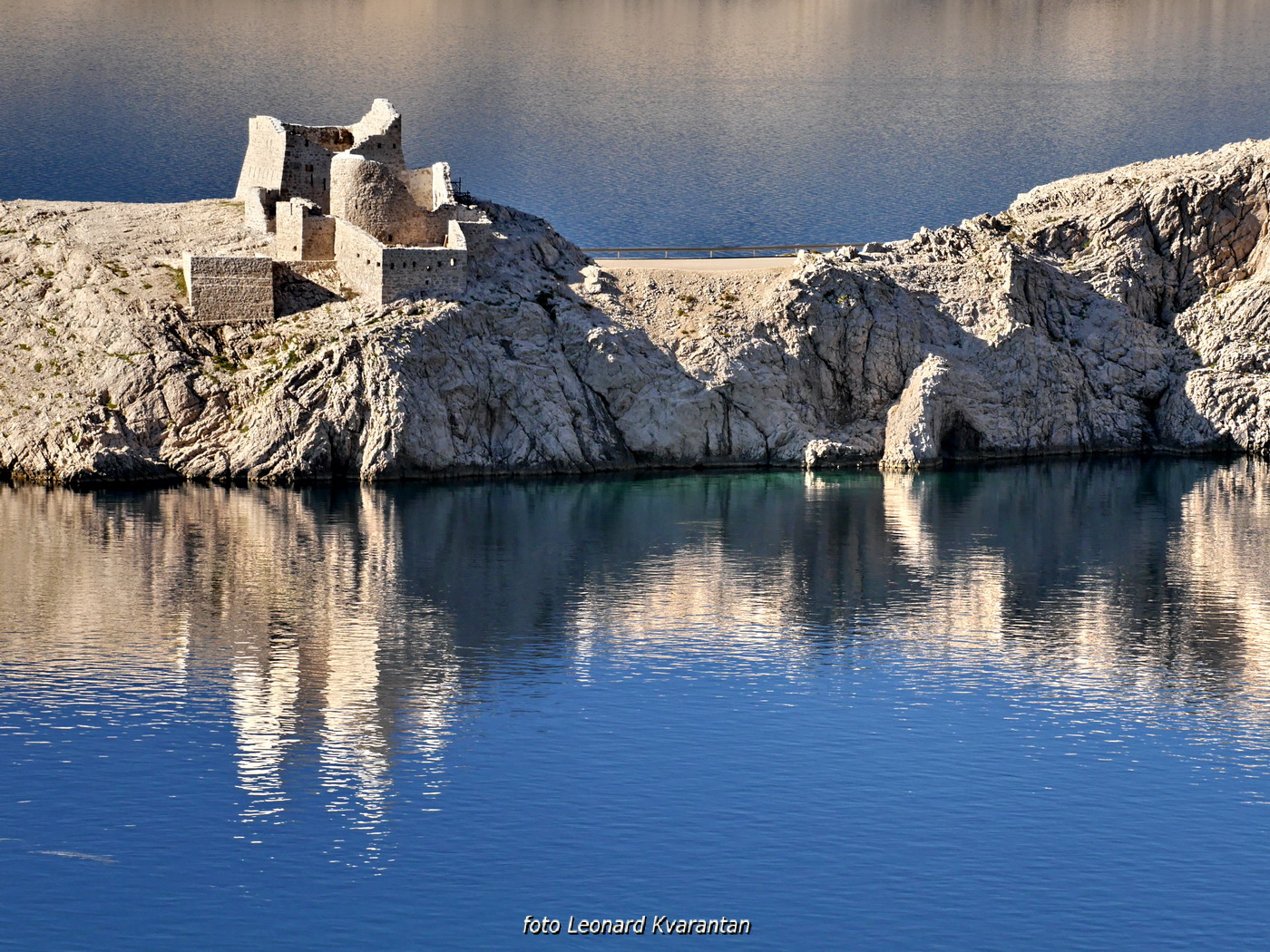 Bonaca ispod Paškog mosta i na otoku Pagu Bonaca ispod Paškog mosta i na otoku Pagu
