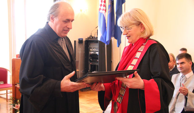 Korado Korlević i Dijana Vican. Svečana dodjela priznanja na Sveučilištu u Zadru