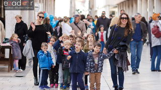 Đir po gradu, petak 24. studenog 2017. – Dan Grada Zadra. Tete i vrtićka djeca