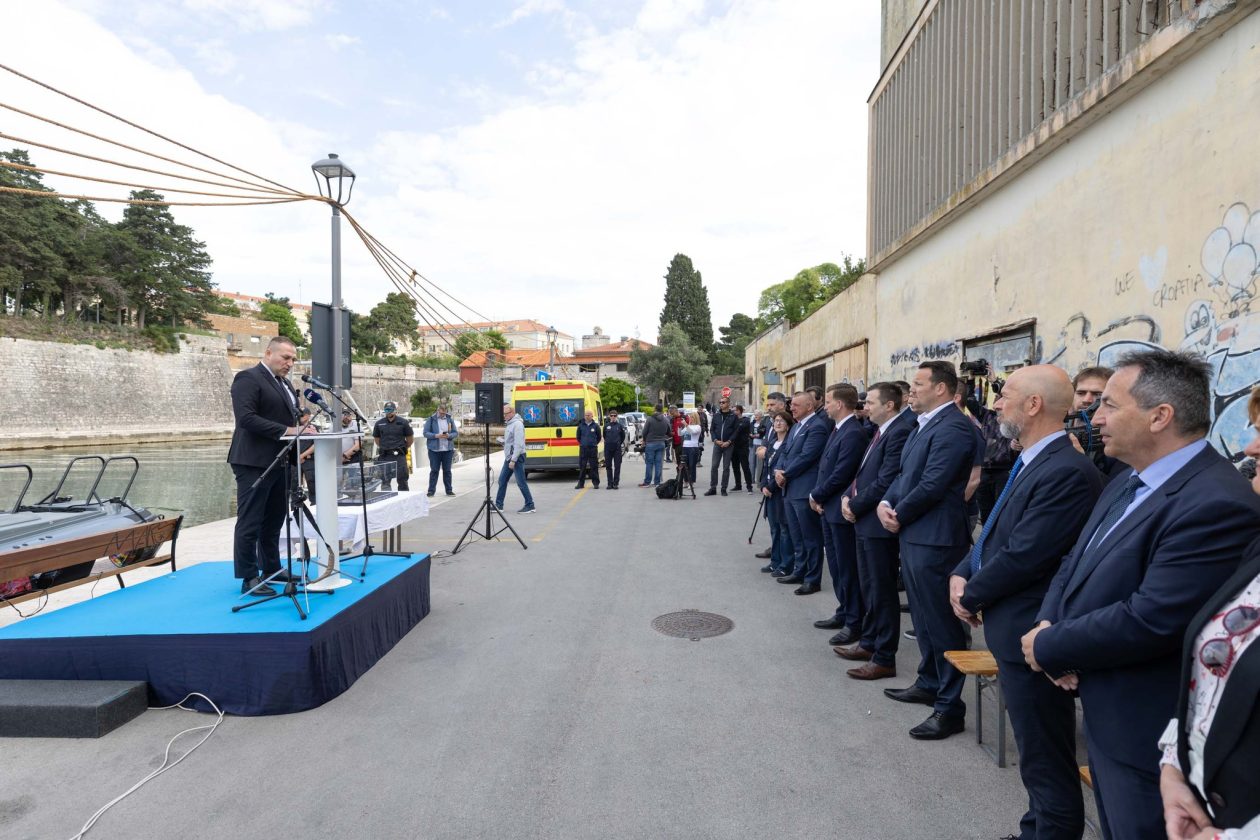 Novo patrolno plovilo luka foša