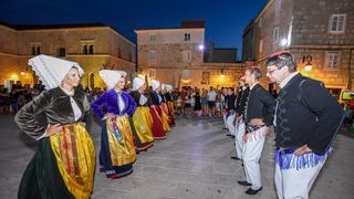 Etno večer s KUD Družina u Pagu Etno večer s KUD Družina u Pagu