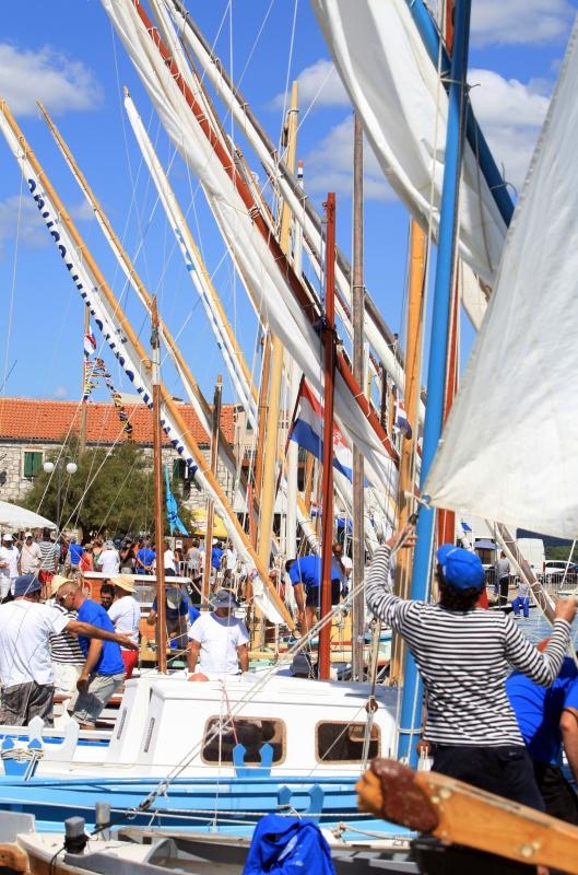 Betina: Održana tradicionalna regata za dušu i tilo, Foto: Duško Jaramaz/PIXSELL Betina: Održana tradicionalna regata za dušu i tilo, Foto: Duško Jaramaz/PIXSELL
