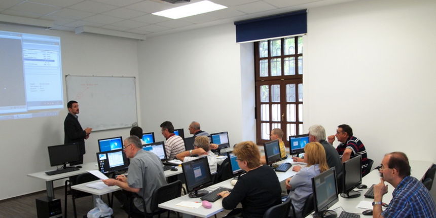 Algebra, posao, karijera