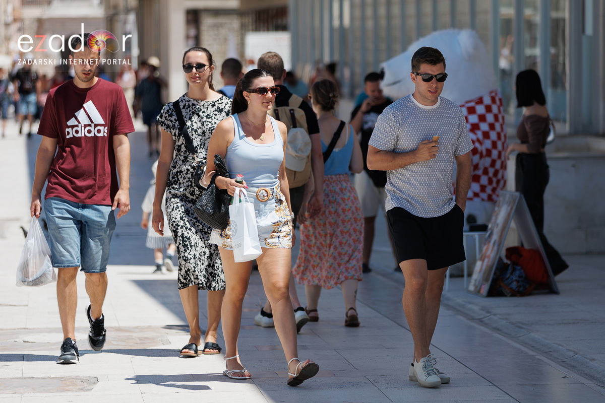 Đir po gradu, subotnja špica 6. srpnja 2024. Đir po gradu, subotnja špica 6. srpnja 2024.
